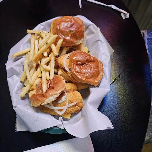 Holeshotz Bar & Grill photo 2