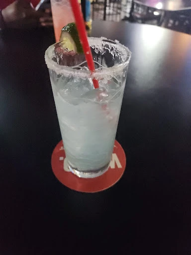 Holeshotz Bar & Grill photo 8