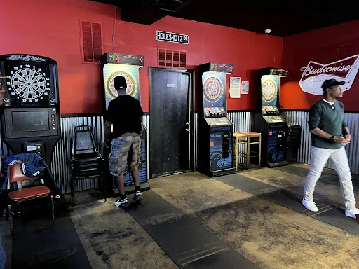 Holeshotz Bar & Grill photo 5