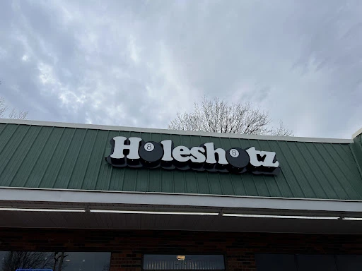 Holeshotz Bar & Grill photo 4